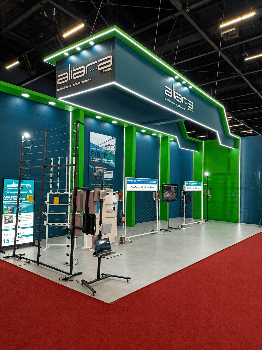Stand da Aliara com tecnologias de proteção perimetral em destaque